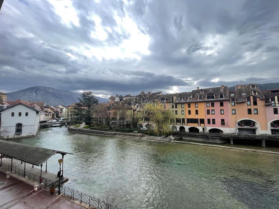 Quai Des Cordeliers, Balcon Et Vieille Ville Annecy Exterior foto